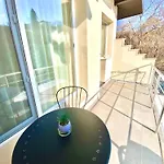 The Waterfall - Free Parking *