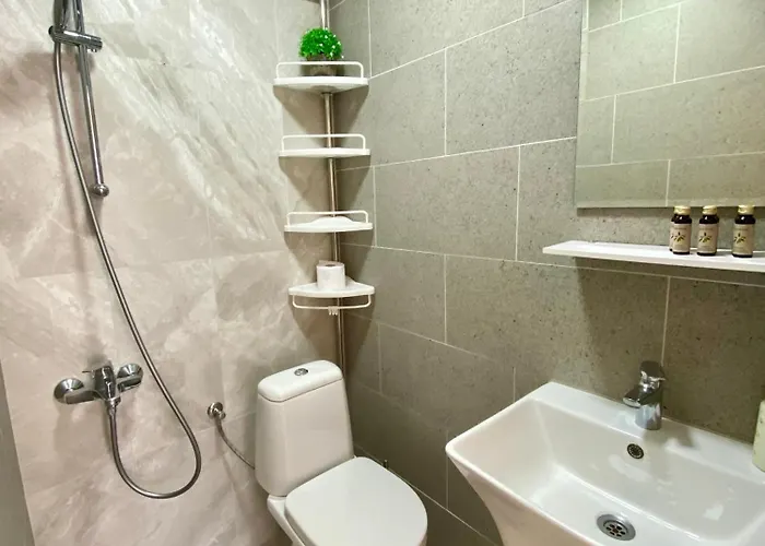 The Waterfall - Free Parking